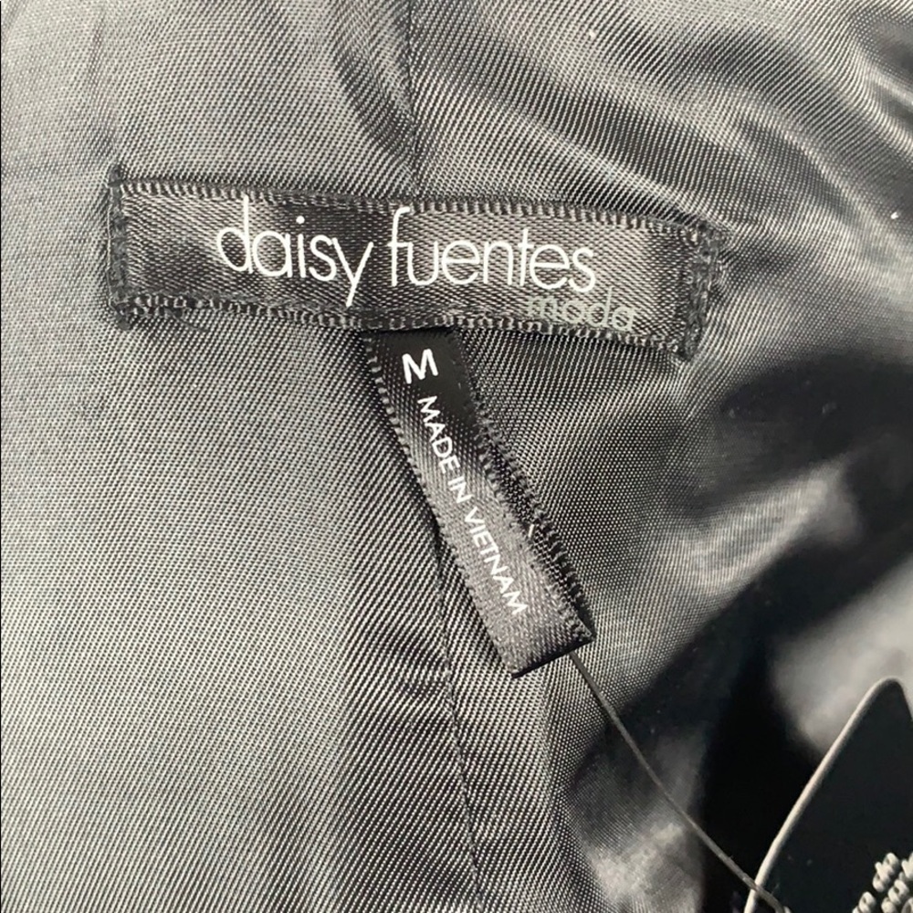 DAISY Fuentes Button Up Puffer Vest Size Medium - Picture 4 of 9